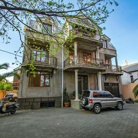 Nana'S Guesthouse Batumi Exteriér fotografie